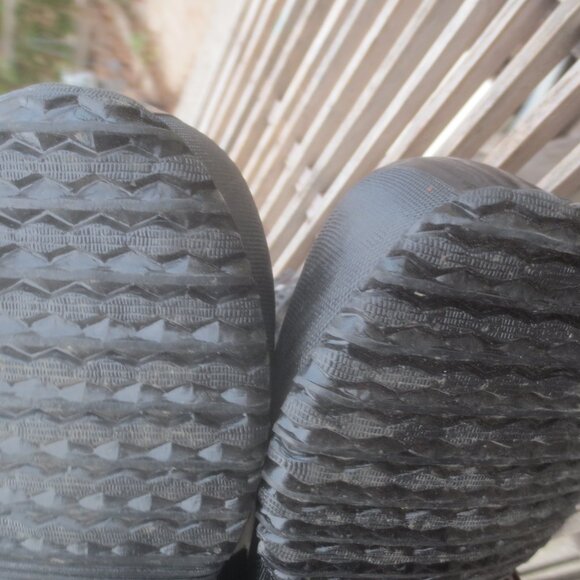 Brand New Dakota Overshoe Waterproof Slip Resistant Rain Boots - Size 11. - Picture 11 of 12